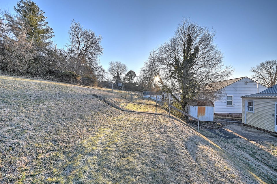 Photo #19: 1332 Garden Drive