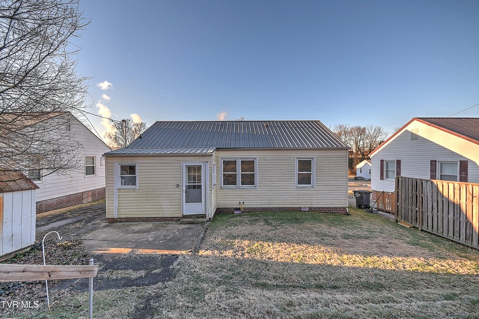 Photo #20: 1332 Garden Drive