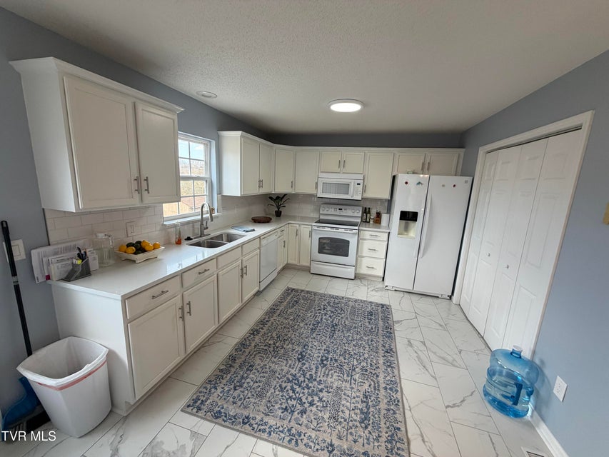 Photo #15: 127 Cloverdale Lane