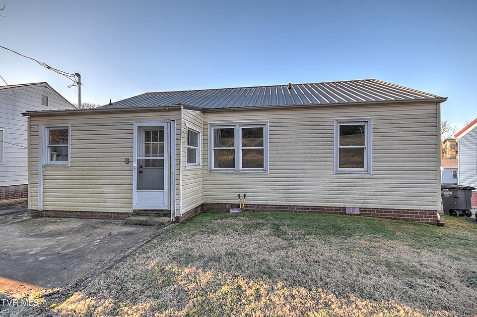 Photo #21: 1332 Garden Drive