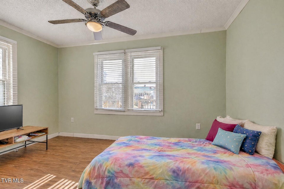 Photo #14: 800 5th Street