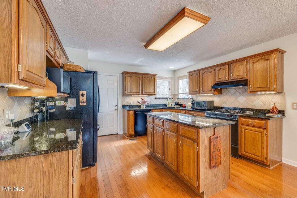 Photo #14: 701 Dewberry Circle