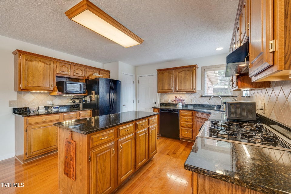 Photo #15: 701 Dewberry Circle