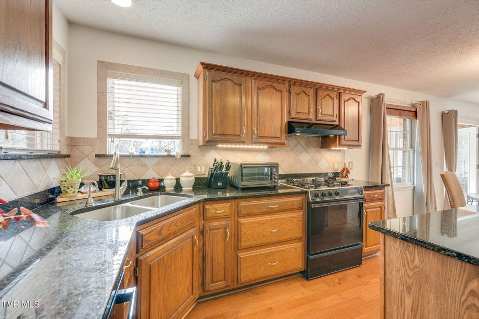 Photo #16: 701 Dewberry Circle