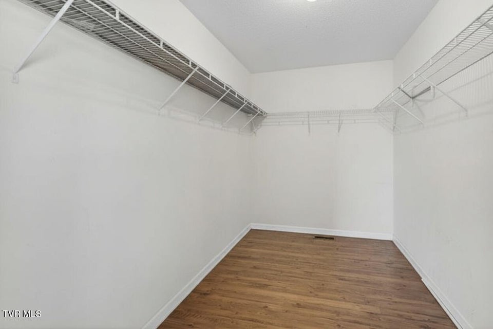 Photo #26: 32383 Raccoon Trail