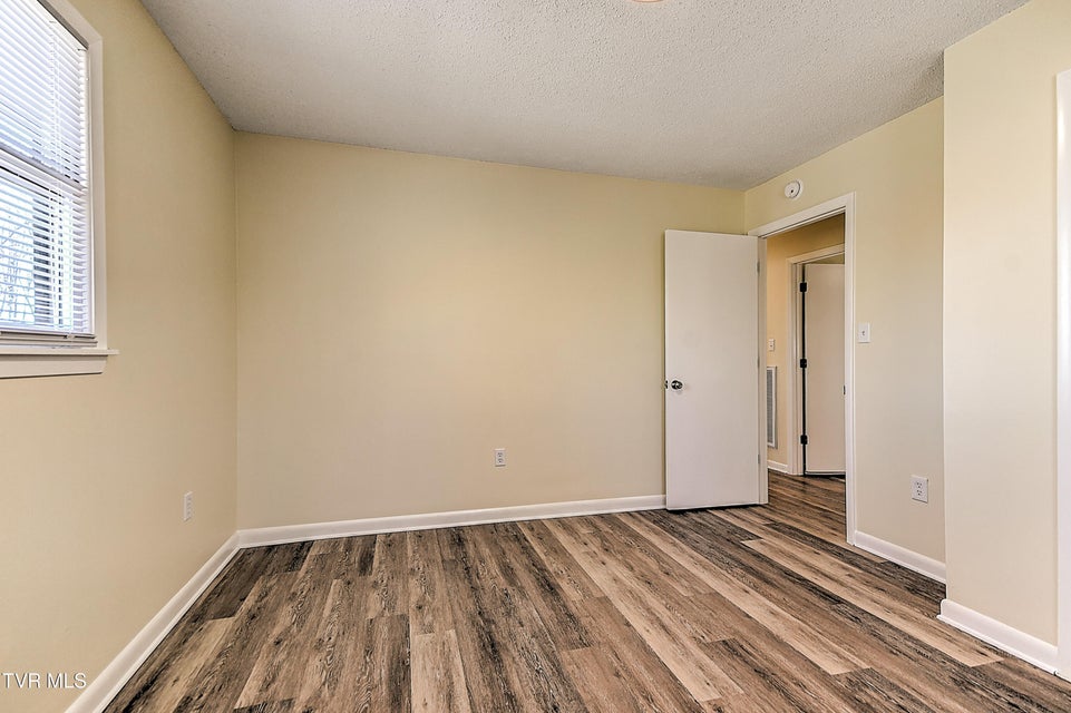 Photo #21: 22126 Pinebrook Drive