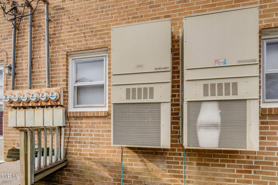 Photo #9: 2008 Bloomingdale Road