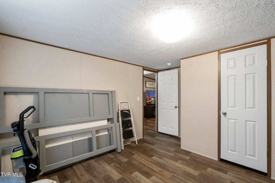 Photo #31: 3620 Sunnydale Road