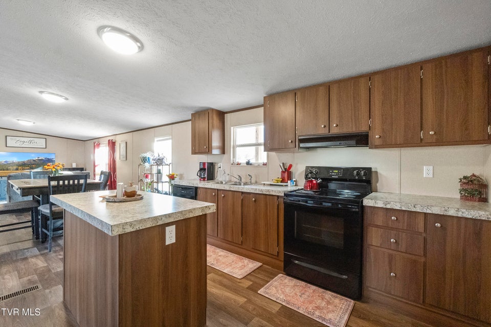 Photo #4: 3620 Sunnydale Road