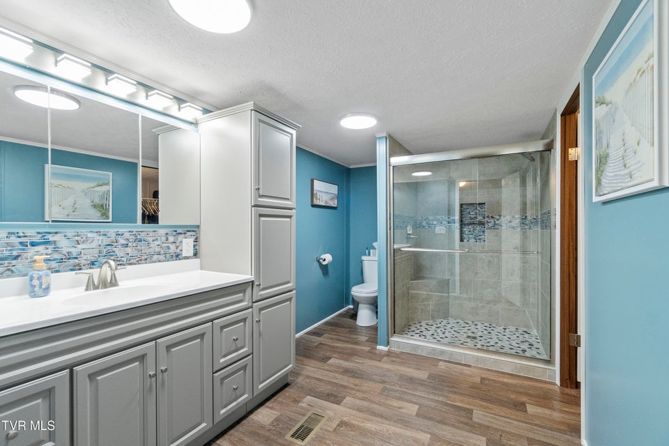 Photo #5: 3620 Sunnydale Road