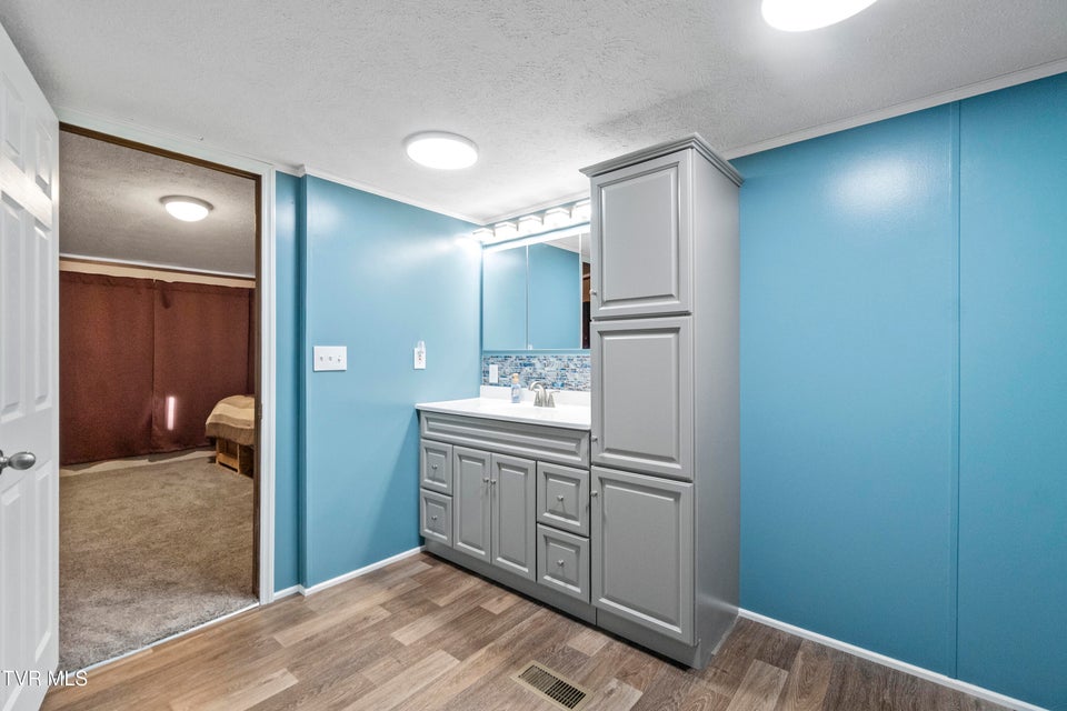 Photo #23: 3620 Sunnydale Road