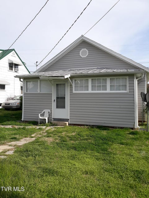 Photo #50: 200 & 202 Main Street