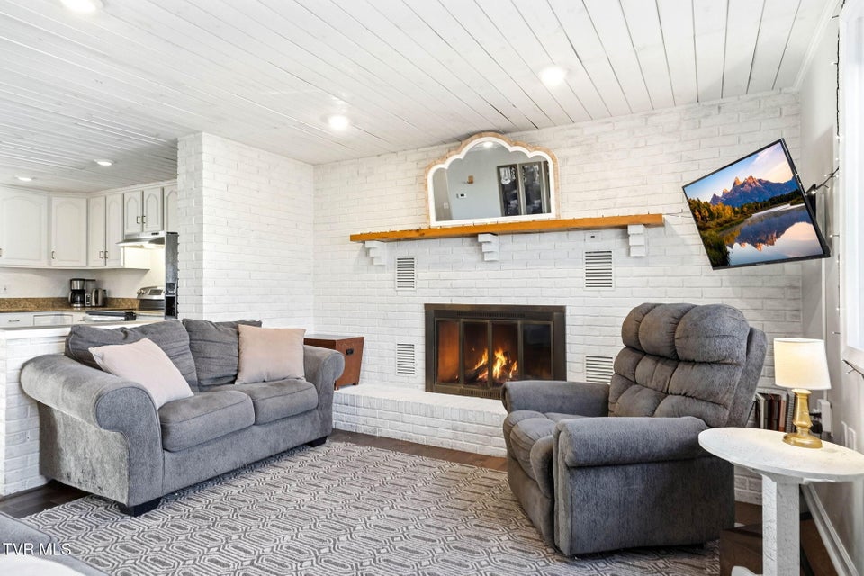 Photo #6: 297 Beaver Road