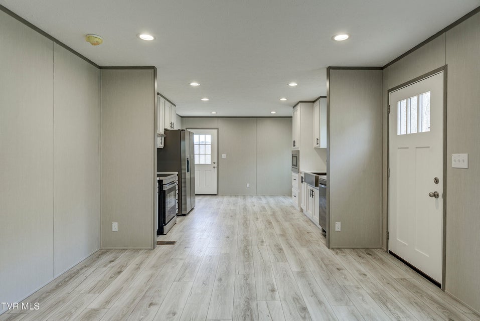 Photo #10: 200 Florida Avenue