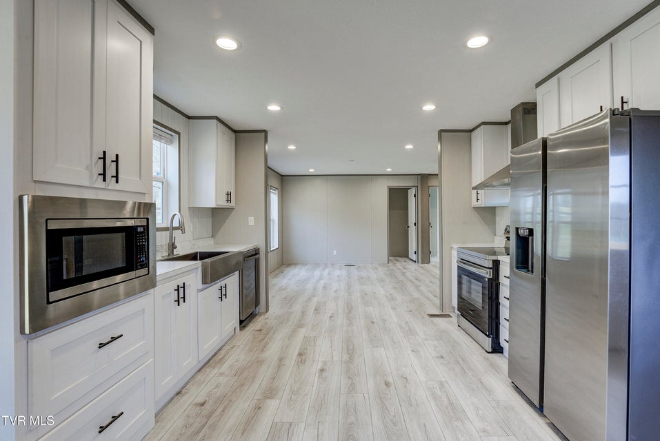 Photo #5: 200 Florida Avenue