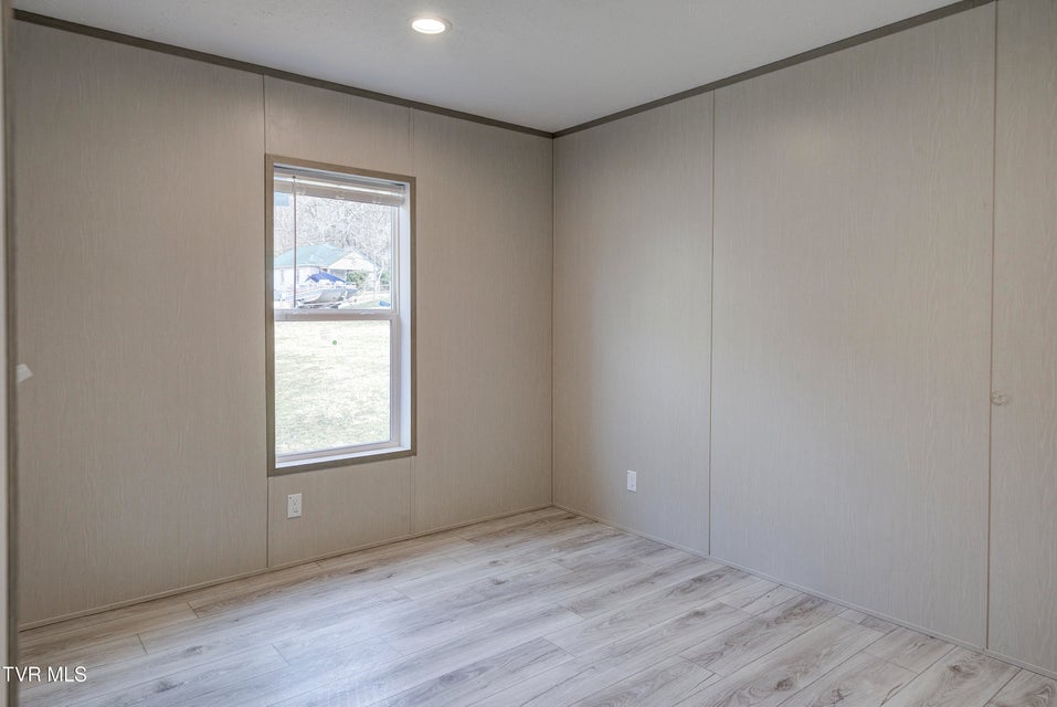 Photo #13: 200 Florida Avenue