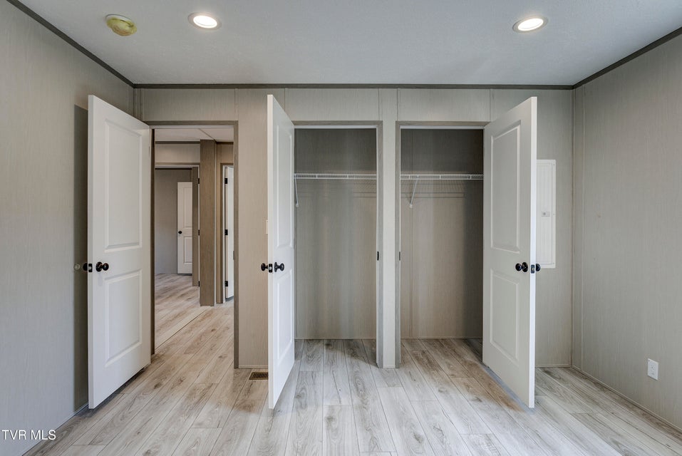 Photo #21: 200 Florida Avenue