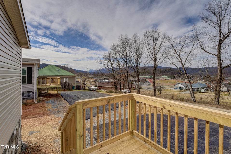 Photo #4: 202 Florida Avenue