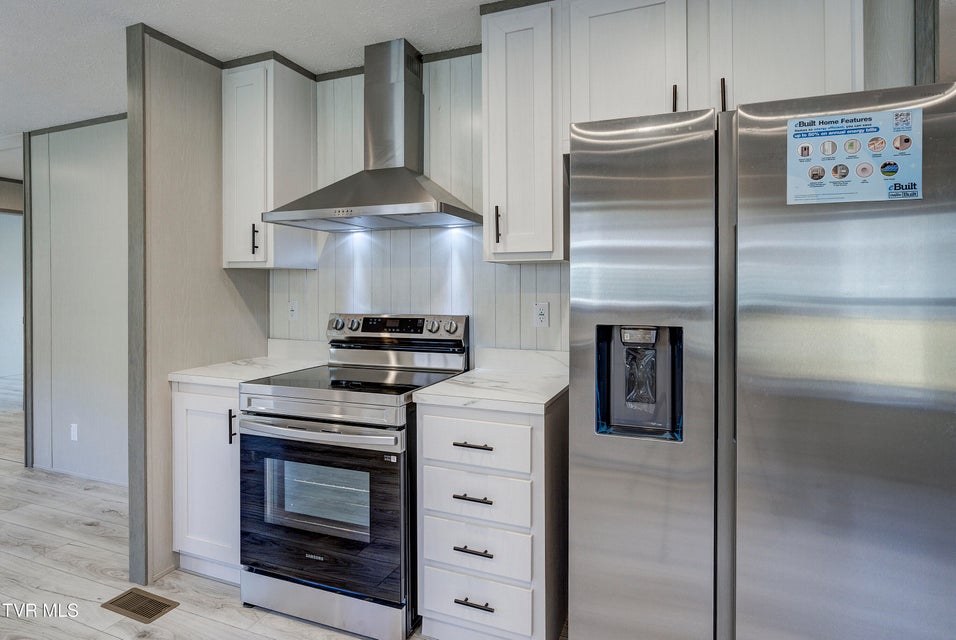 Photo #10: 202 Florida Avenue