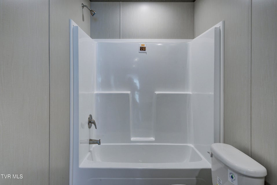 Photo #20: 202 Florida Avenue