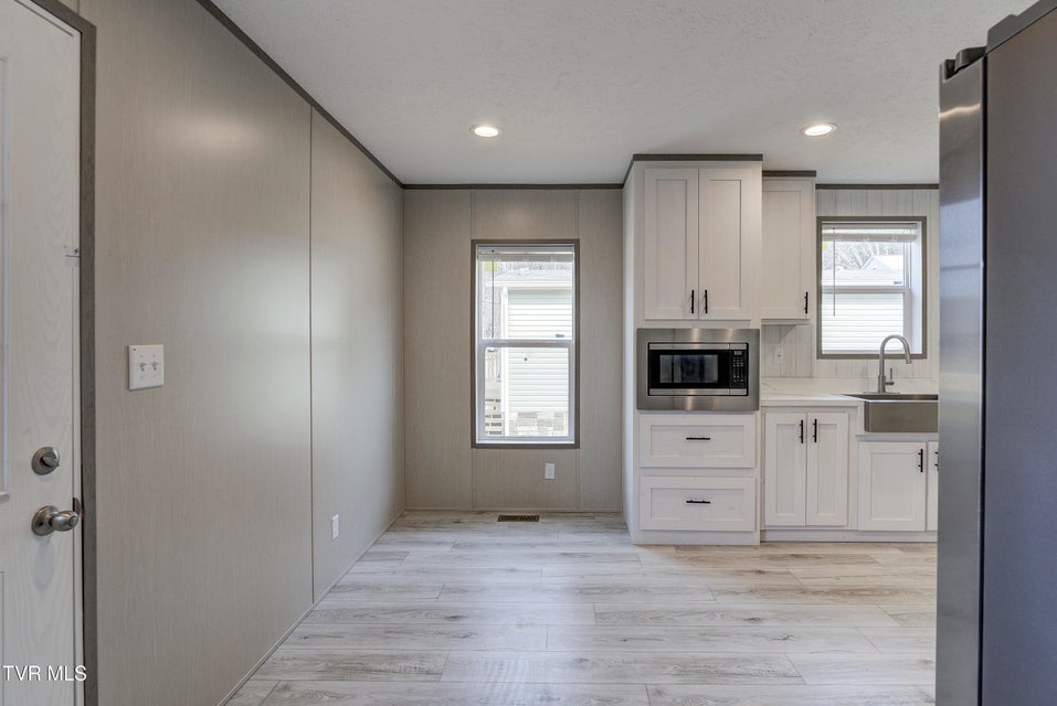 Photo #31: 202 Florida Avenue