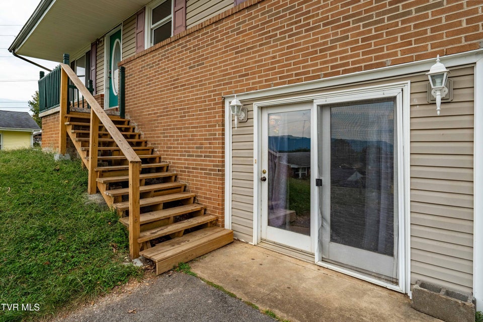 Photo #5: 1063 Jessie Lane