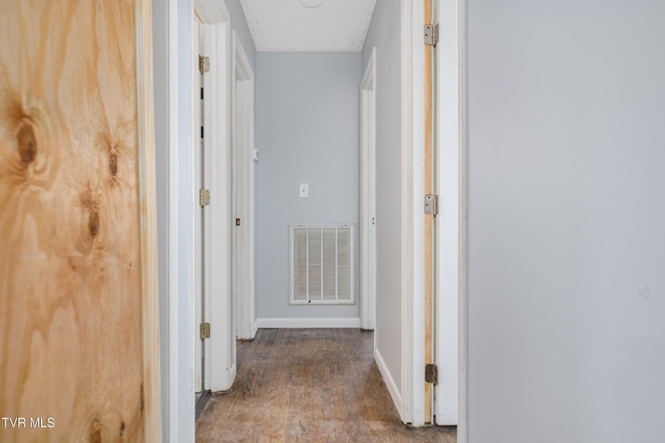 Photo #36: 1063 Jessie Lane