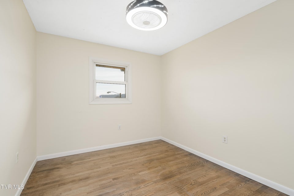 Photo #38: 1063 Jessie Lane