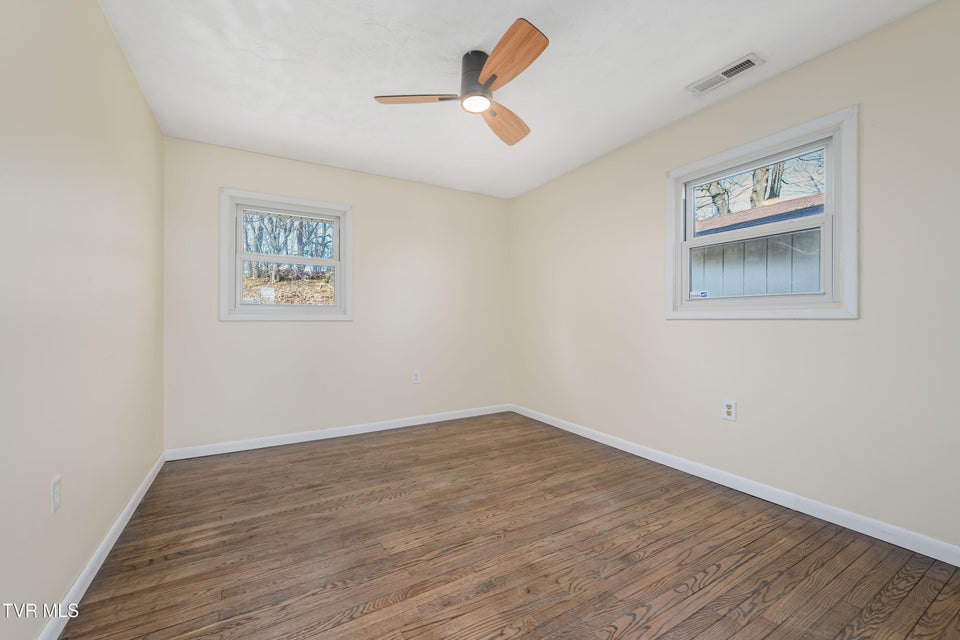 Photo #42: 1063 Jessie Lane