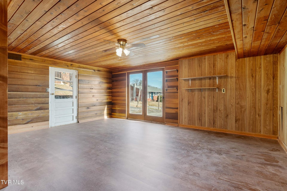 Photo #49: 1063 Jessie Lane