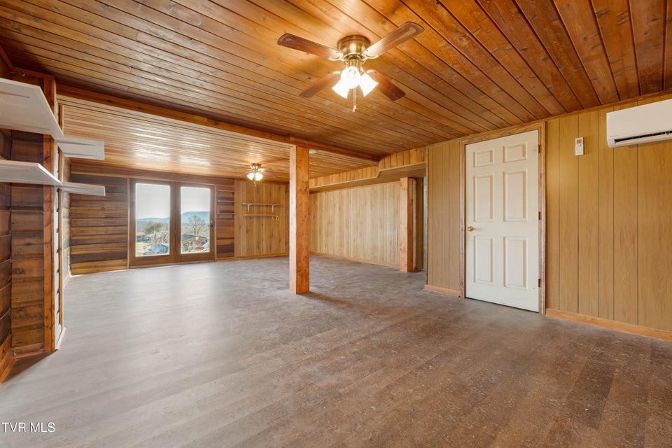 Photo #52: 1063 Jessie Lane