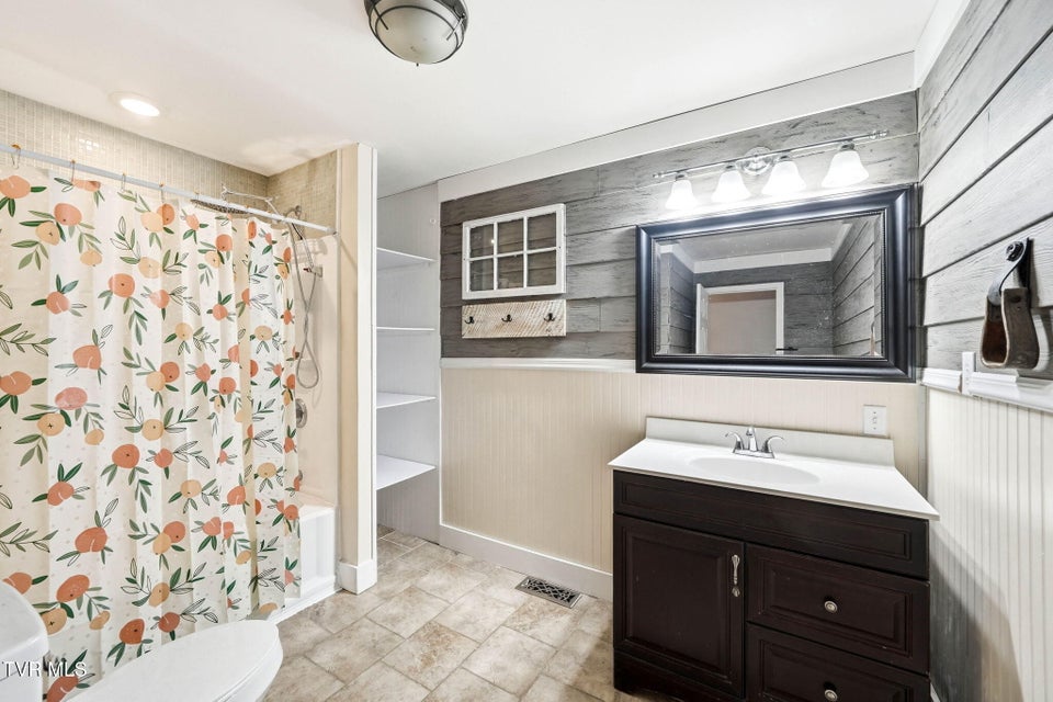 Photo #16: 19486 Astor Road