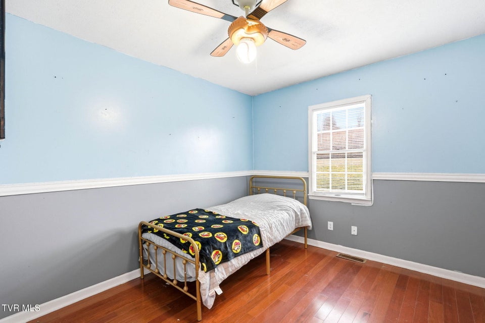 Photo #18: 19486 Astor Road