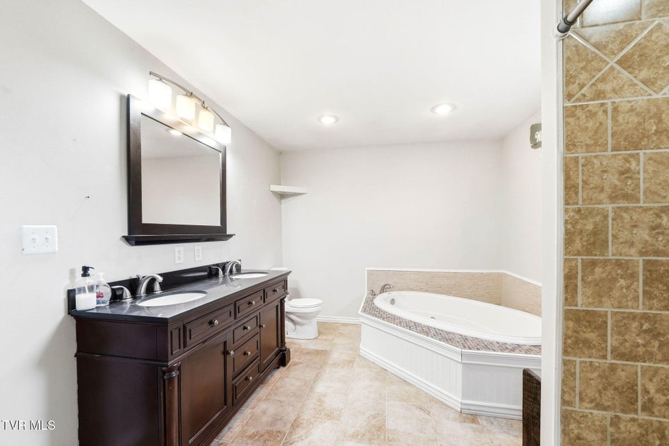 Photo #22: 19486 Astor Road