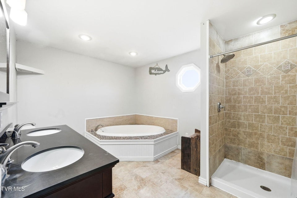 Photo #24: 19486 Astor Road