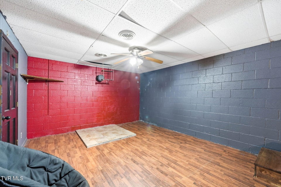 Photo #31: 19486 Astor Road