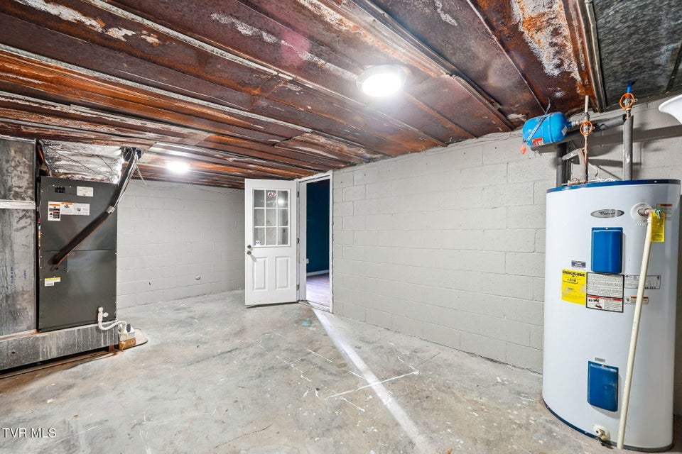 Photo #36: 19486 Astor Road