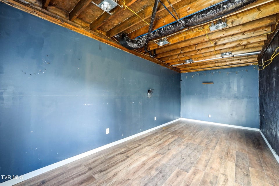 Photo #37: 19486 Astor Road