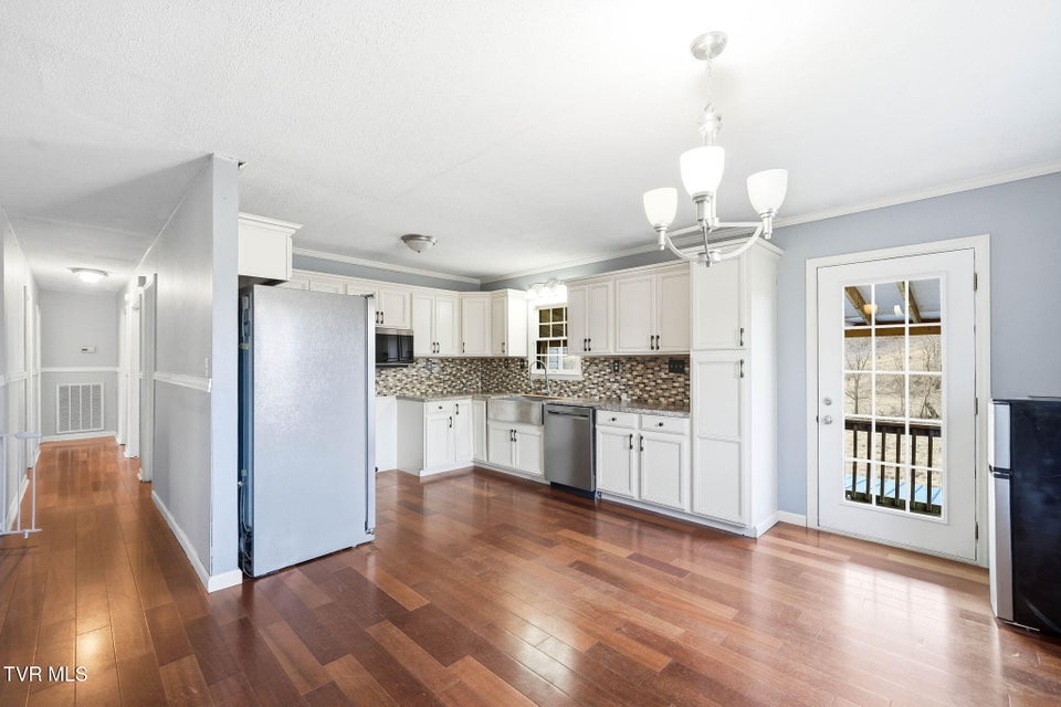 Photo #10: 19486 Astor Road