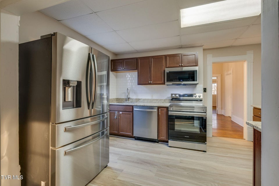 Photo #14: 201 Unaka Avenue