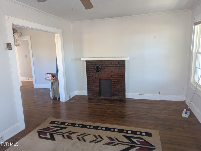 Photo #4: 1717 Lafayette Street