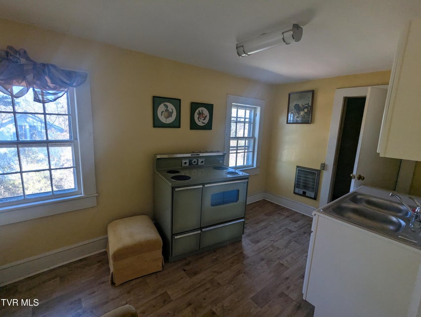 Photo #17: 1717 Lafayette Street