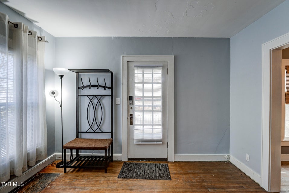 Photo #10: 219 Chilhowie Avenue