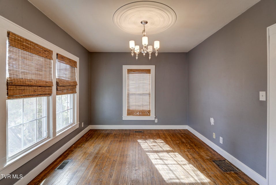 Photo #11: 219 Chilhowie Avenue