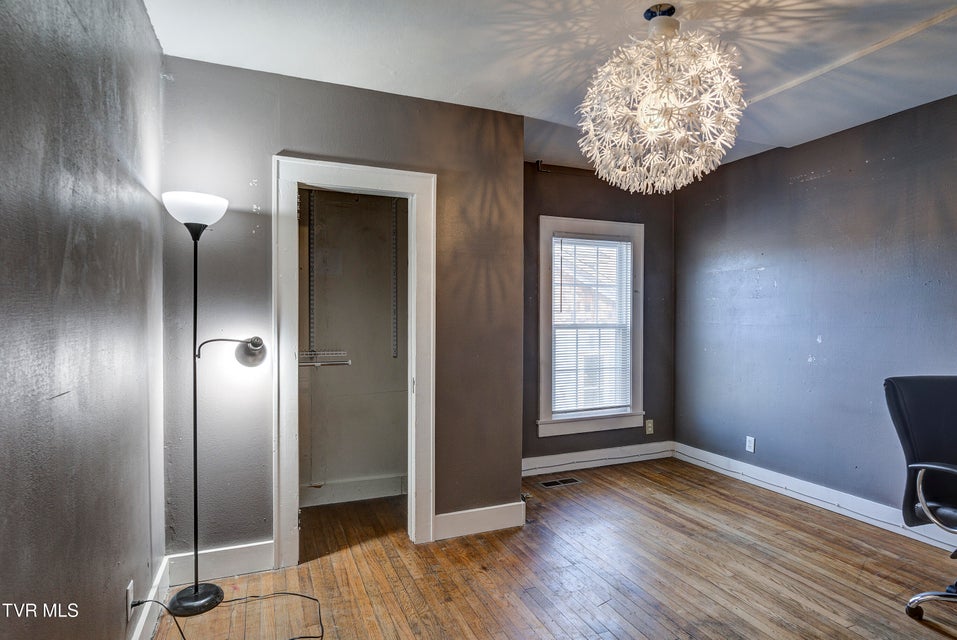 Photo #23: 219 Chilhowie Avenue