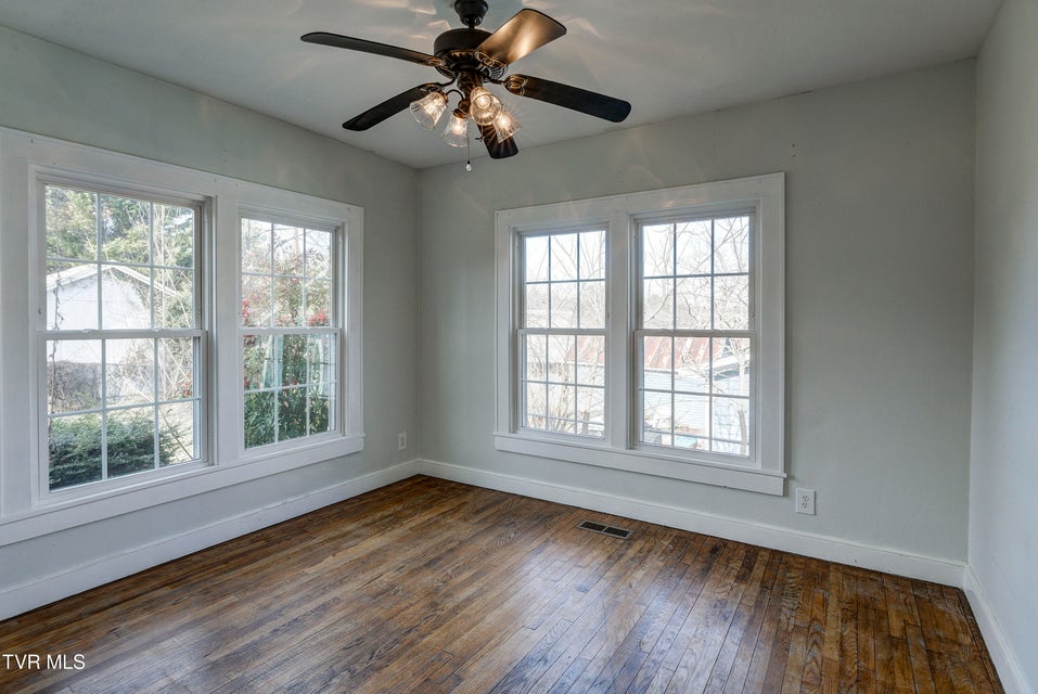 Photo #25: 219 Chilhowie Avenue