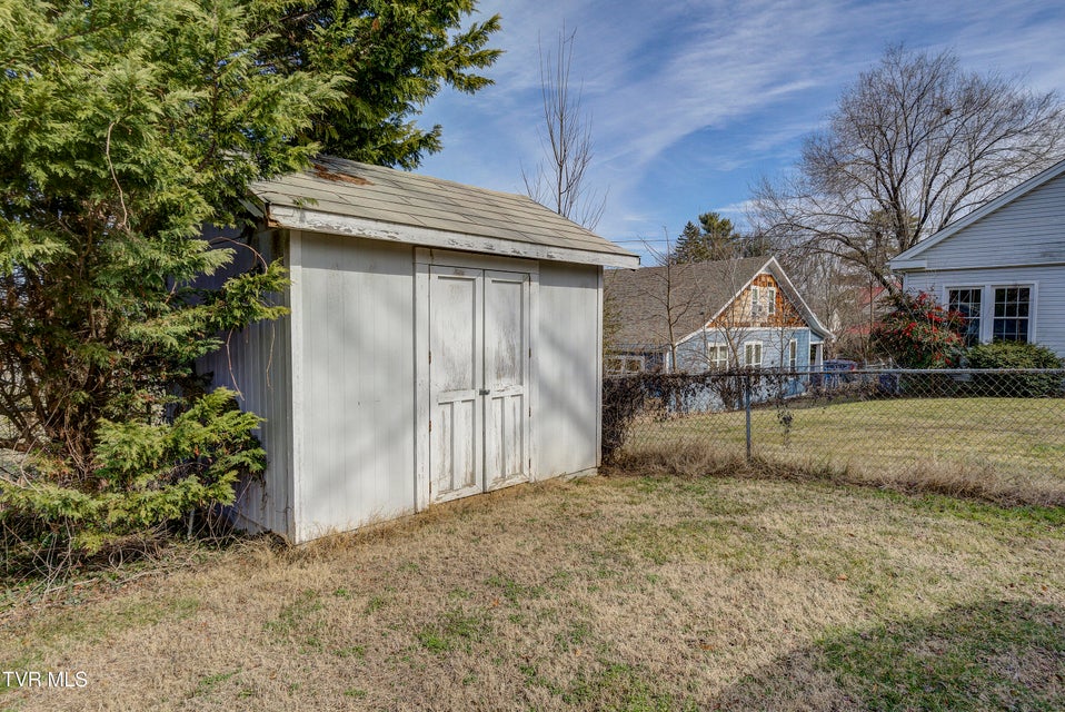 Photo #29: 219 Chilhowie Avenue