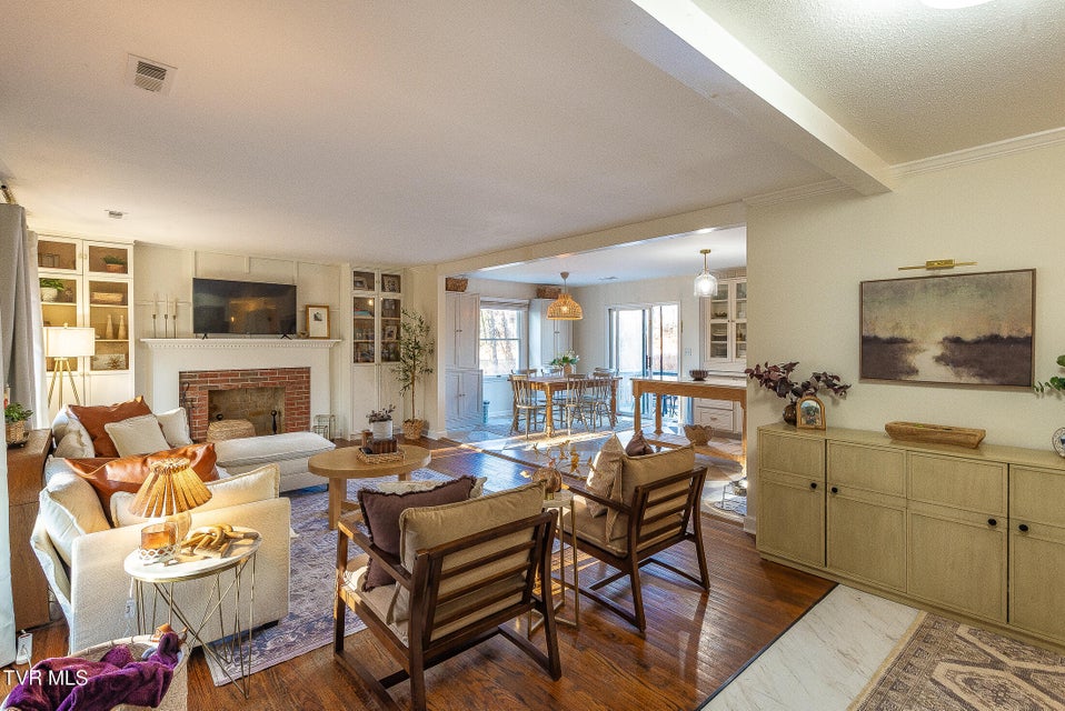 Photo #6: 4316 Briarwood Road