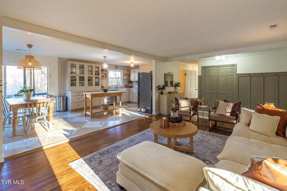 Photo #8: 4316 Briarwood Road