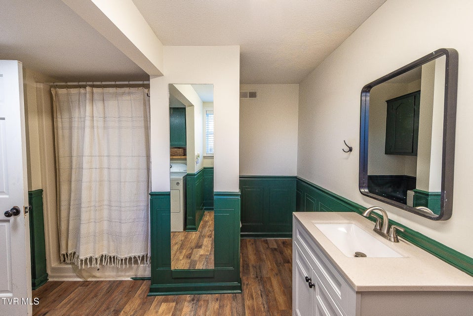 Photo #37: 4316 Briarwood Road